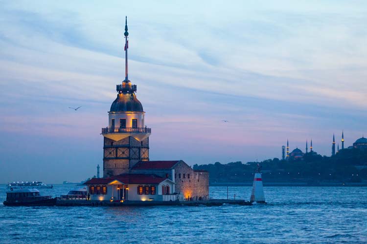 Maiden's Tower in Istanbul at sunset